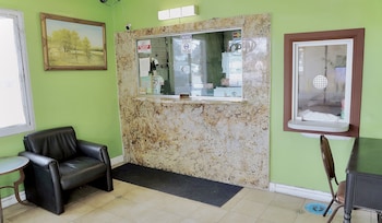 norwalk inn and suites