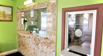 norwalk inn and suites
