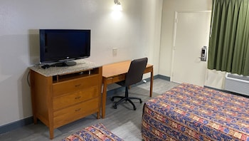 express inn newport news