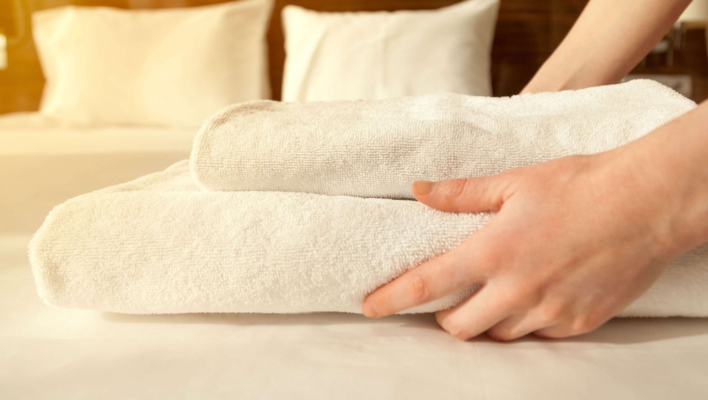 express inn newport news