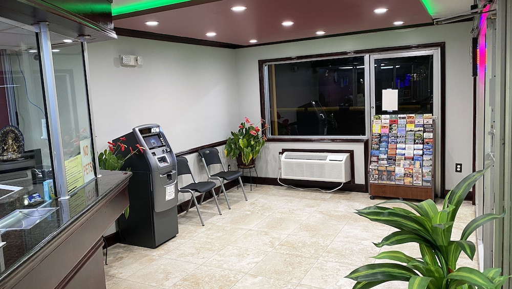 express inn newport news