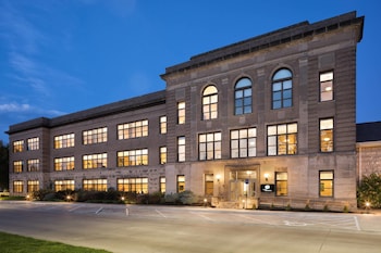 hotel grinnell ascend hotel collection