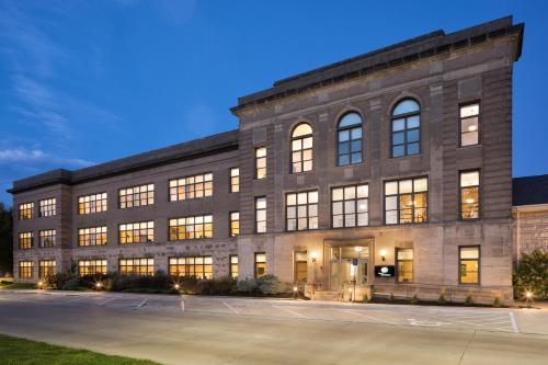 hotel grinnell ascend hotel collection