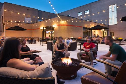 hotel grinnell ascend hotel collection