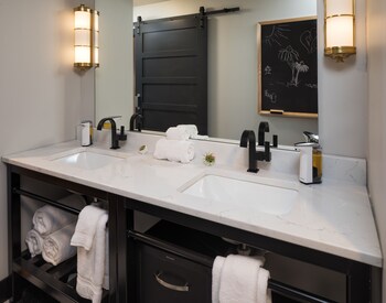 hotel grinnell ascend hotel collection