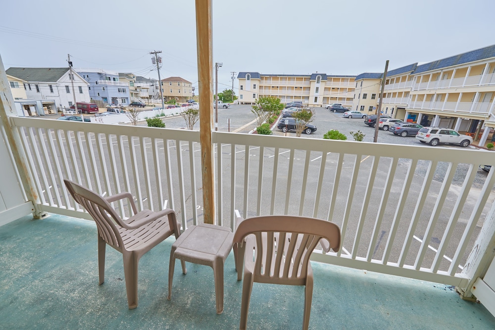 drifting sands oceanfront hotel