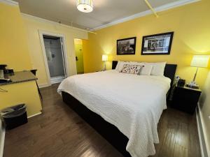 The Sherman Inn,Brookville>>Batesville,3 star