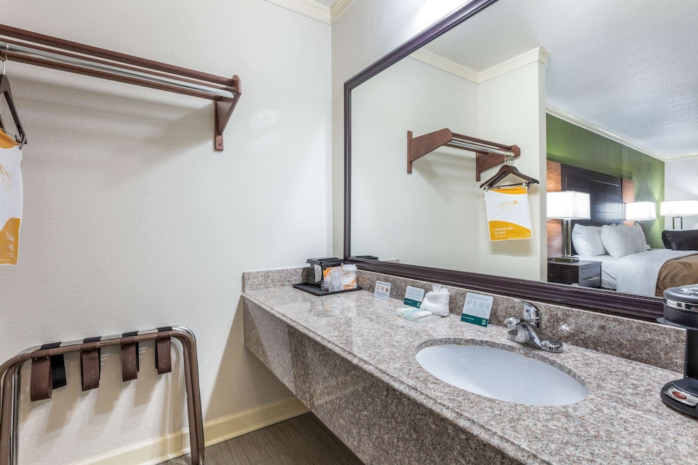 quality inn forrest city i 40