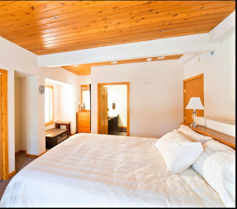 mein haus bed and breakfast