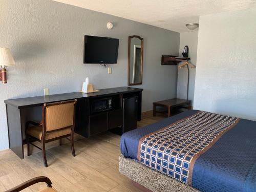 Texas Inn Airport Mcallen,Near Chase Texas Tower,2 star