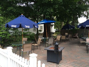 hunters grille and tap at the grafton inn