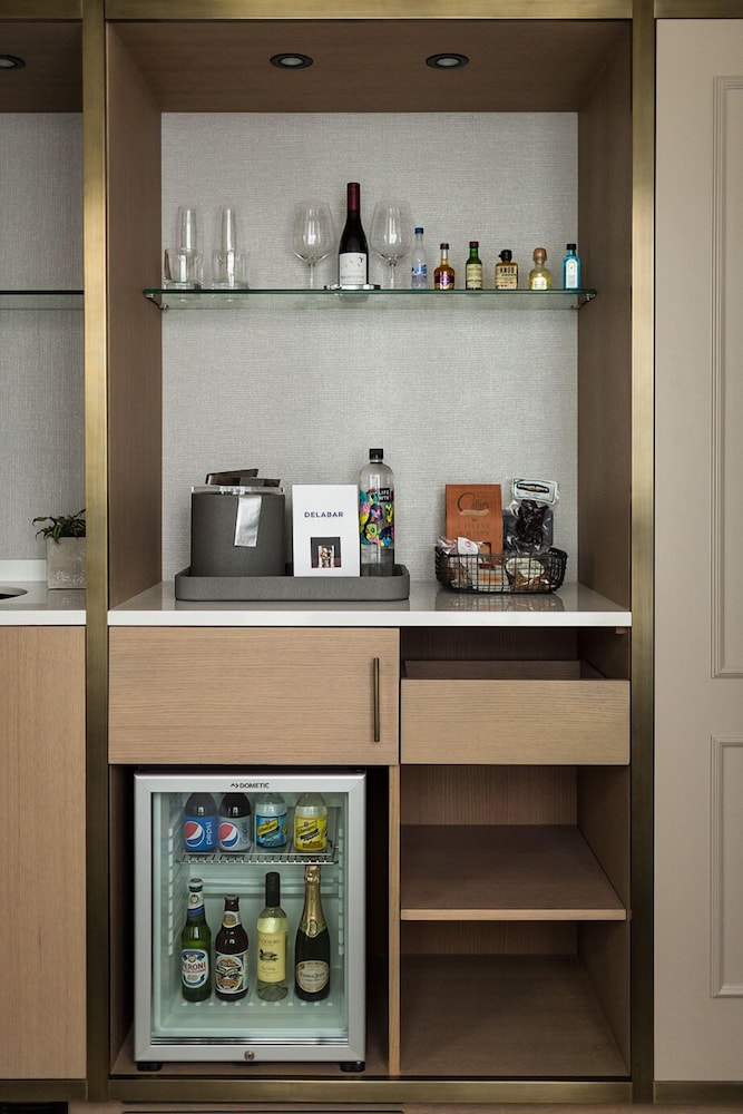 delamar west hartford