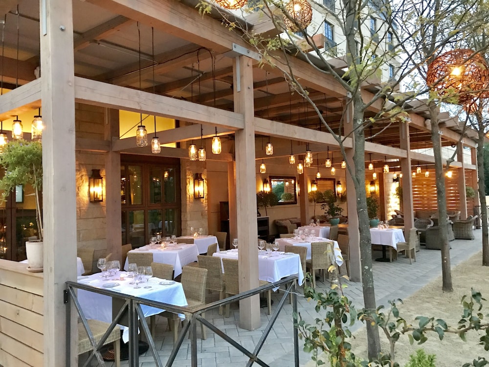 delamar west hartford