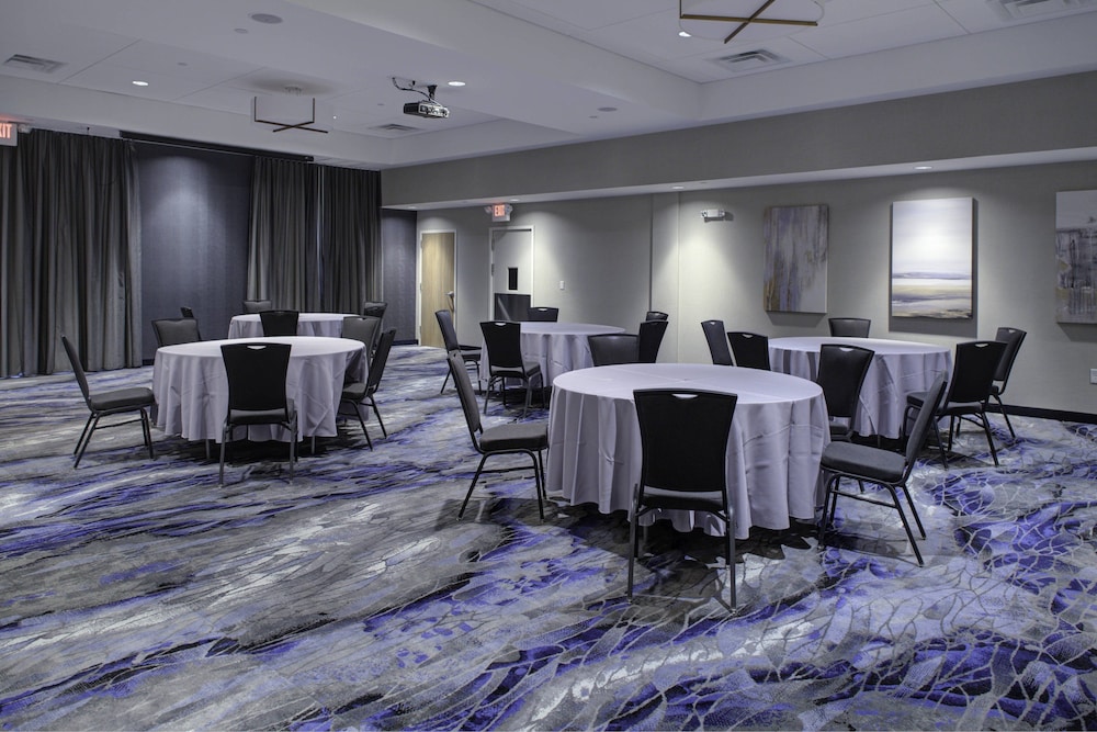 Fairfield Inn & Suites By Marriott Allentown West,Breinigsville>>Allentown,3 star