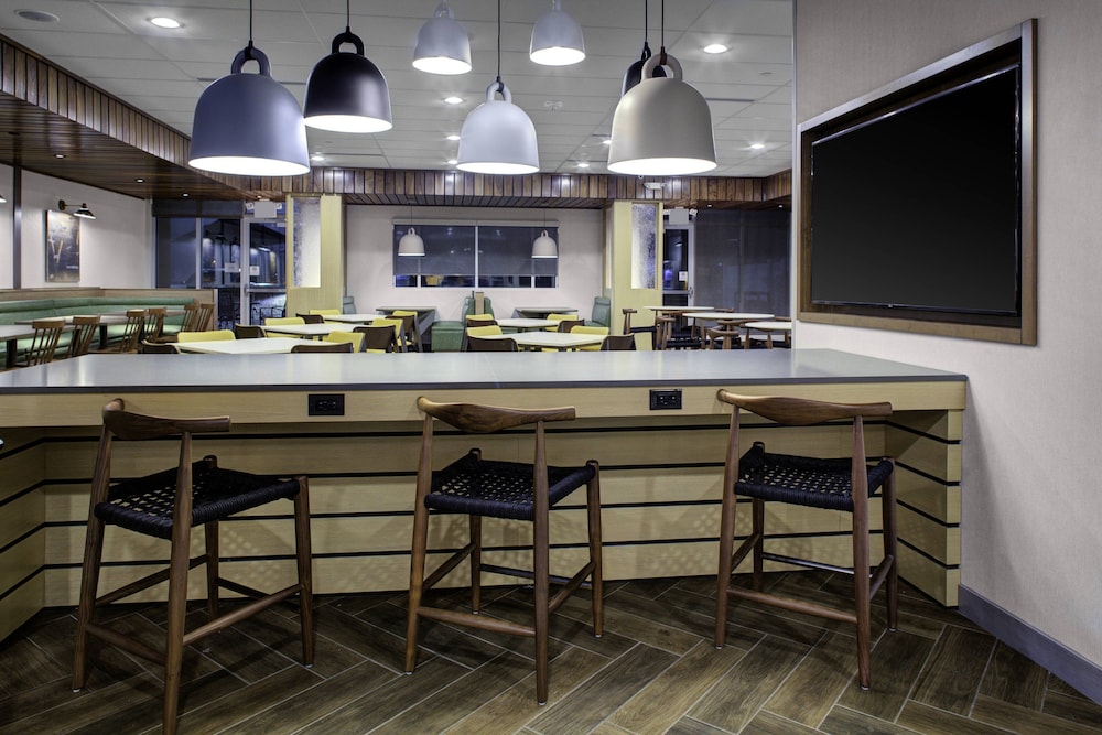 Fairfield Inn & Suites By Marriott Allentown West,Breinigsville>>Allentown,3 star