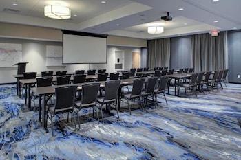 fairfield inn and suites by marriott allentown west