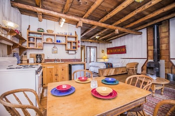 taos goji farm and eco lodge retreat