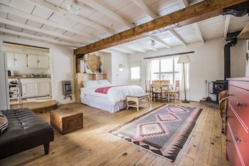 taos goji farm and eco lodge retreat