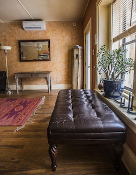 taos goji farm and eco lodge retreat