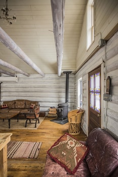 taos goji farm and eco lodge retreat