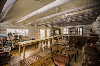 taos goji farm and eco lodge retreat