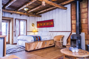 taos goji farm and eco lodge retreat