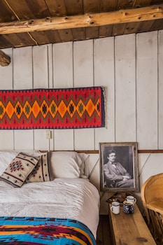 taos goji farm and eco lodge retreat