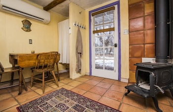 taos goji farm and eco lodge retreat