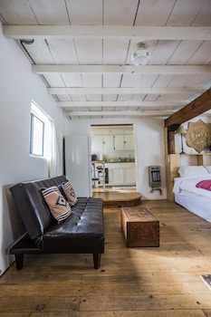 taos goji farm and eco lodge retreat