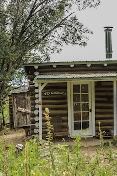 taos goji farm and eco lodge retreat