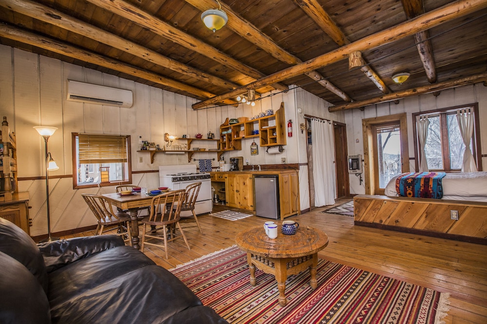 taos goji farm and eco lodge retreat