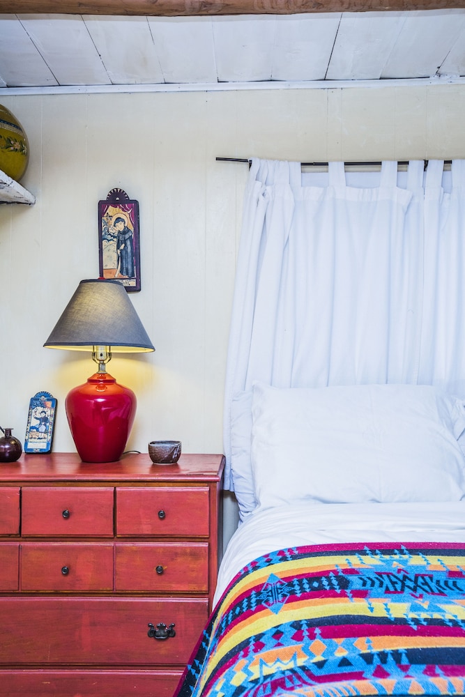 taos goji farm and eco lodge retreat