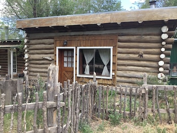 taos goji farm and eco lodge retreat