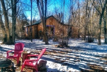 taos goji farm and eco lodge retreat