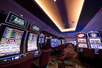 the landing hotel at rivers casino and resort