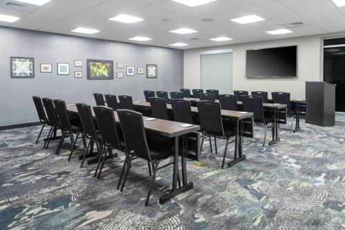 homewood suites by hilton lansing eastwood