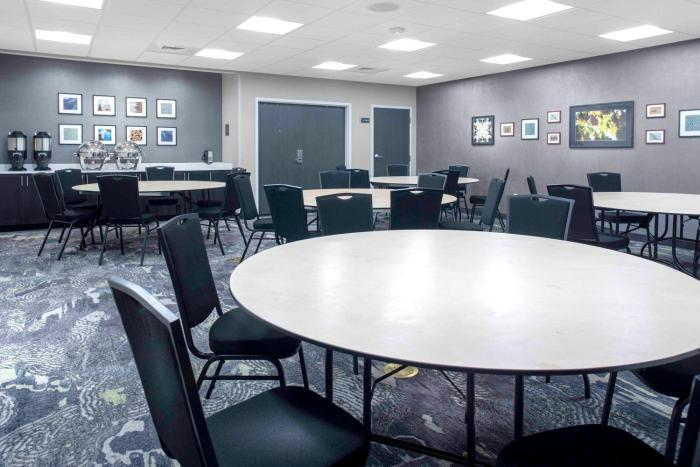 homewood suites by hilton lansing eastwood