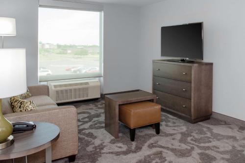 homewood suites by hilton lansing eastwood