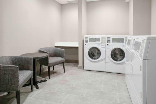 homewood suites by hilton lansing eastwood