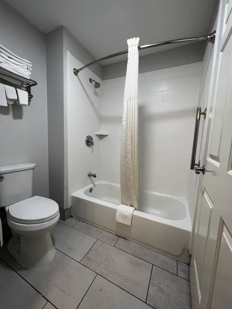 comfort inn and suites