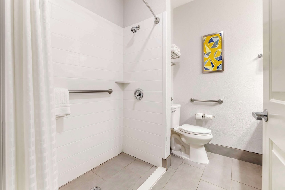 comfort inn and suites