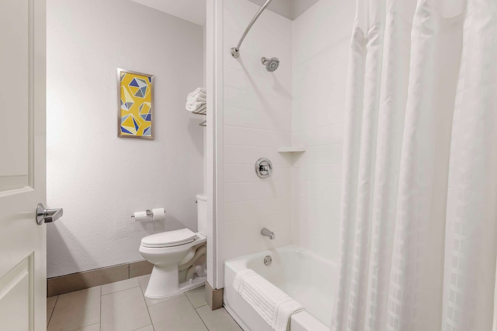 comfort inn and suites