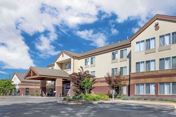 comfort inn and suites