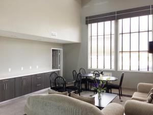 Americas Best Value Inn & Suites Mont Belvieu Houston,Mont Belvieu>>Baytown,3 star