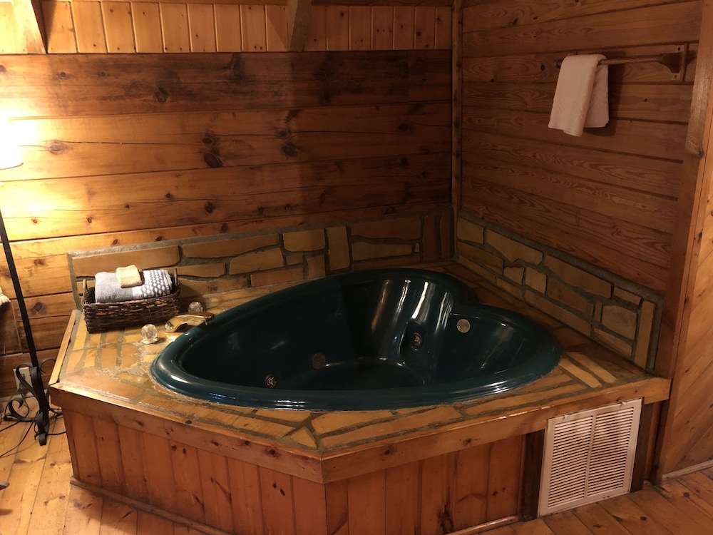 gatlinburg adventure cabins
