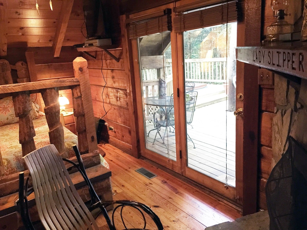 gatlinburg adventure cabins