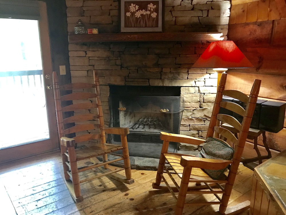 gatlinburg adventure cabins