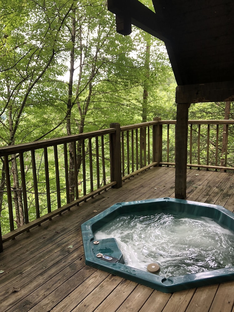 gatlinburg adventure cabins
