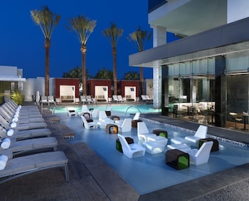 Luxury Suites At The Palms,West Of The Strip>>Las Vegas,4 star