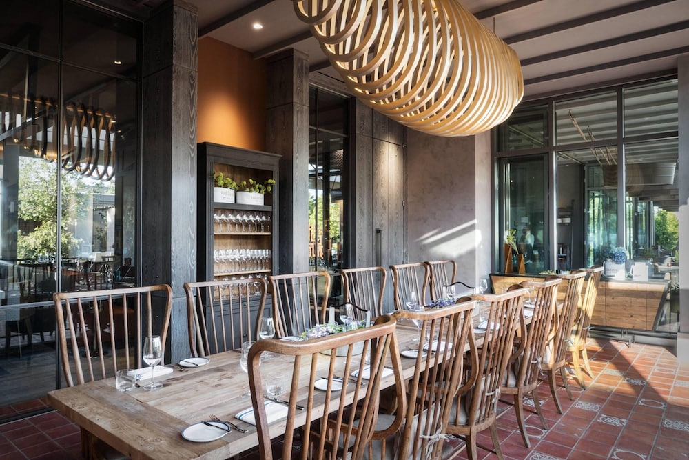 hotel nia autograph collection